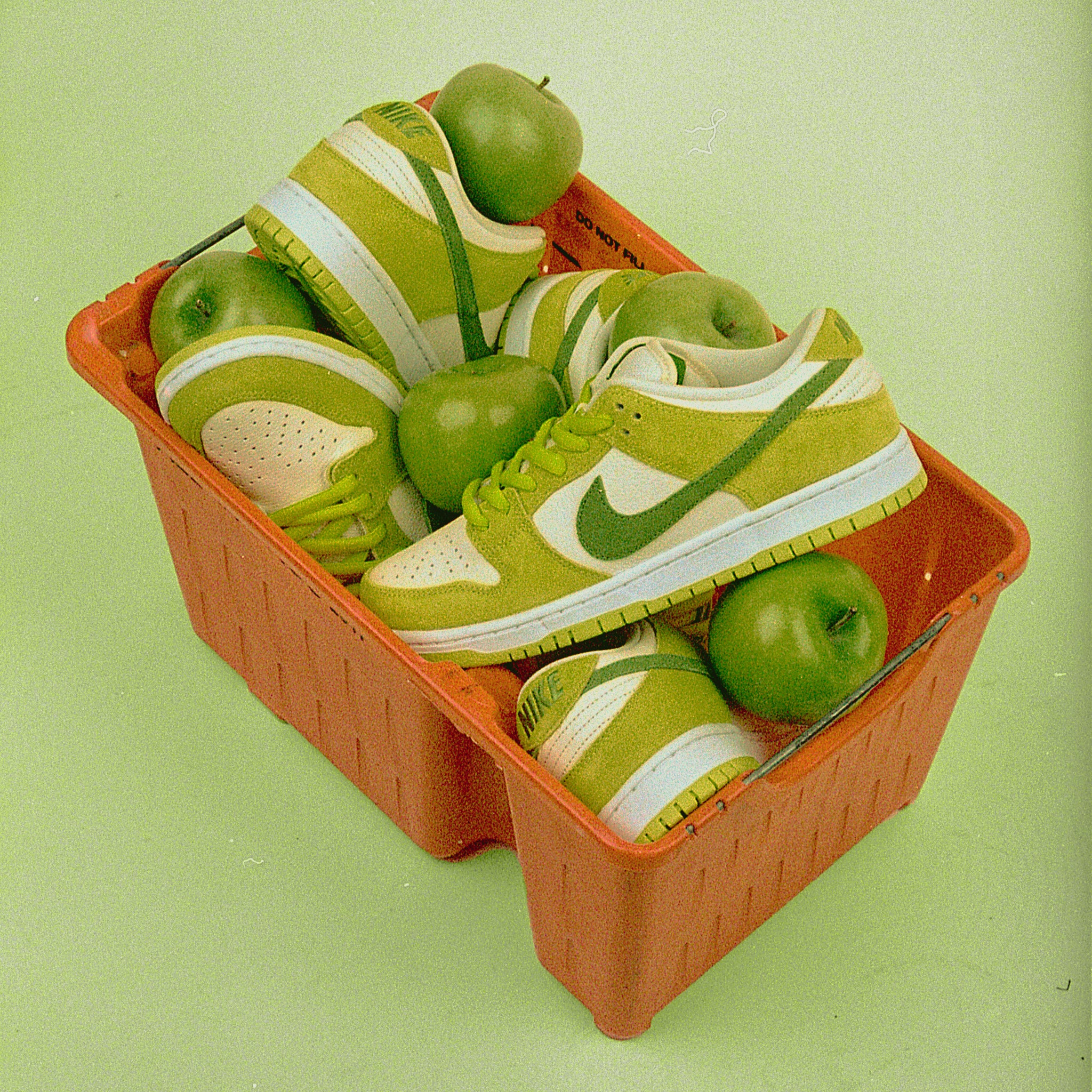 Nike SB Green Apple Dunk Low - Instore Drawing