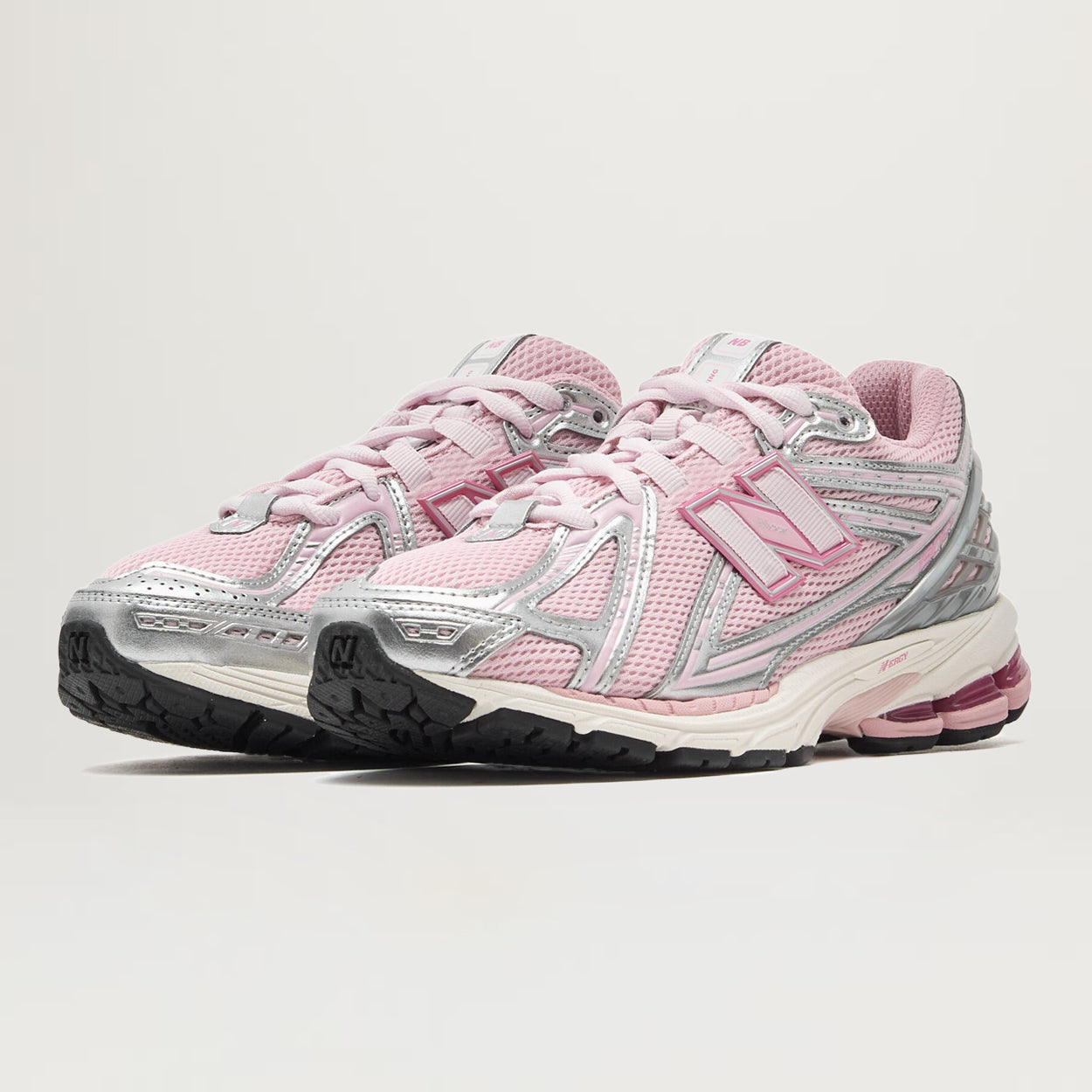 New Balance 1906R (Pink Chalk/Silver Metallic)