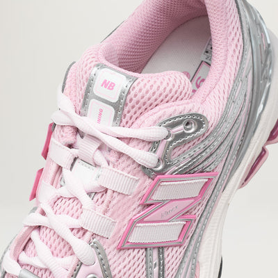 New Balance 1906R (Pink Chalk/Silver Metallic)
