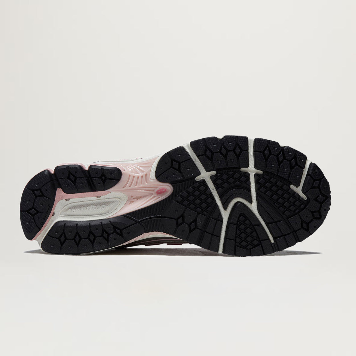 New Balance 1906R (Pink Chalk/Silver Metallic)