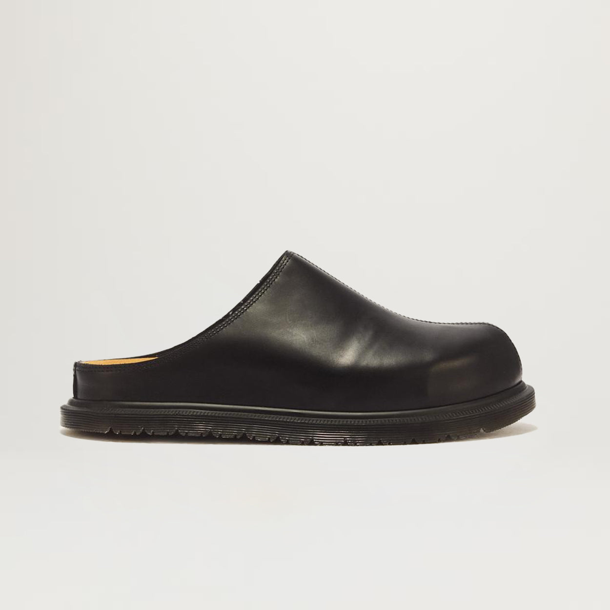 Dr. Martens San Mule (Black Orleans)
