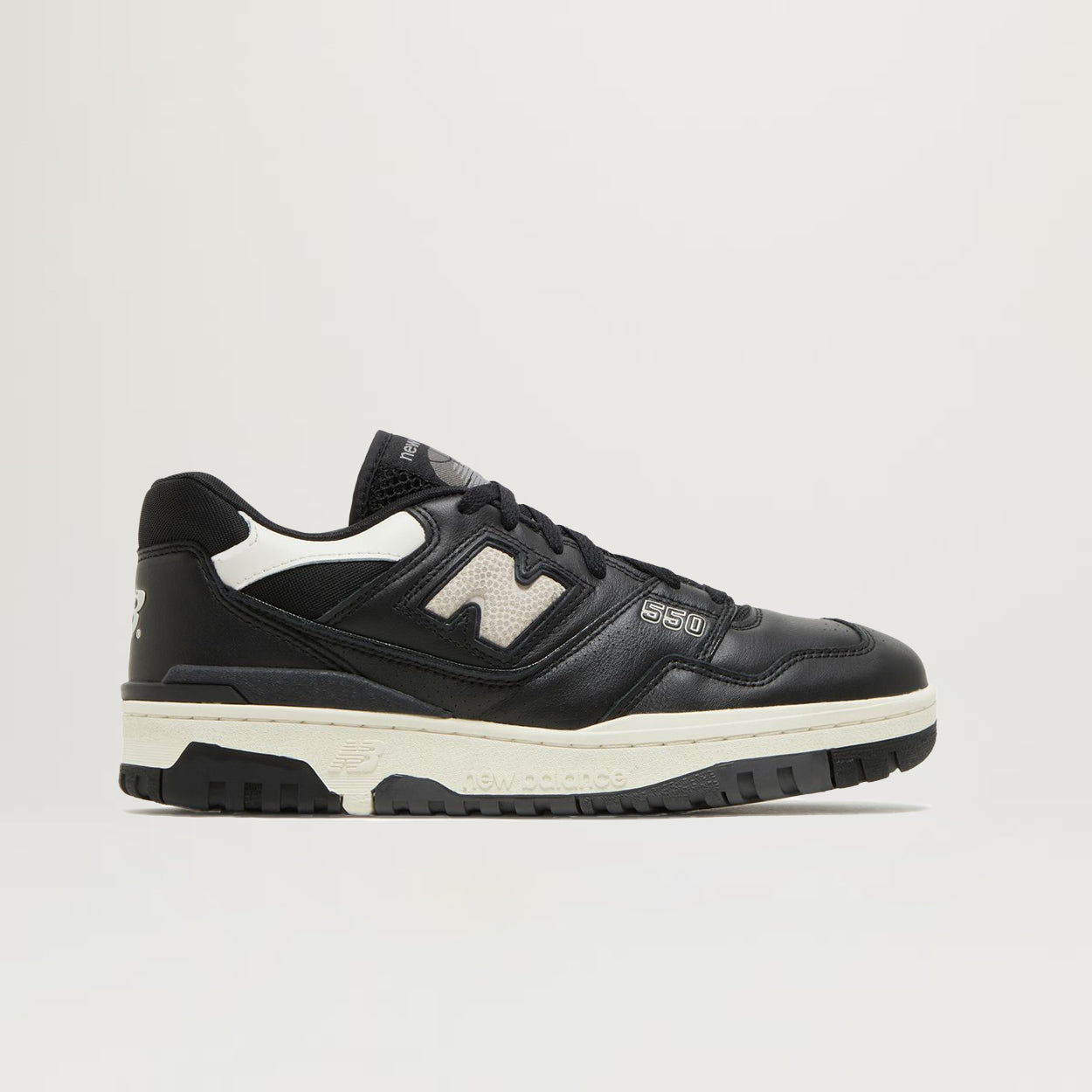 New Balance 550 (Black/White) - NewYakCity