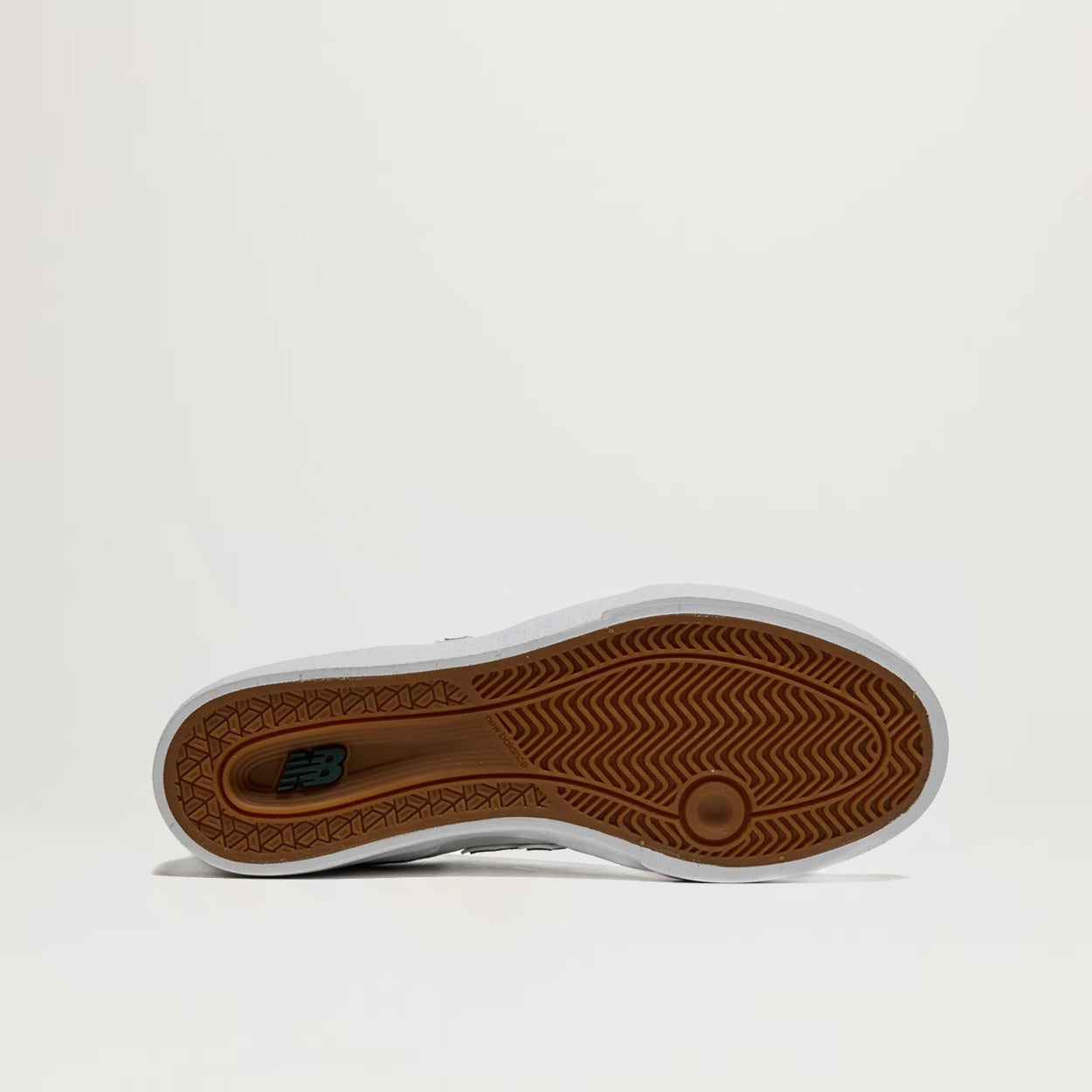 NB Numeric 574 Vulc (White/Green) - Sizes 9.5, 10