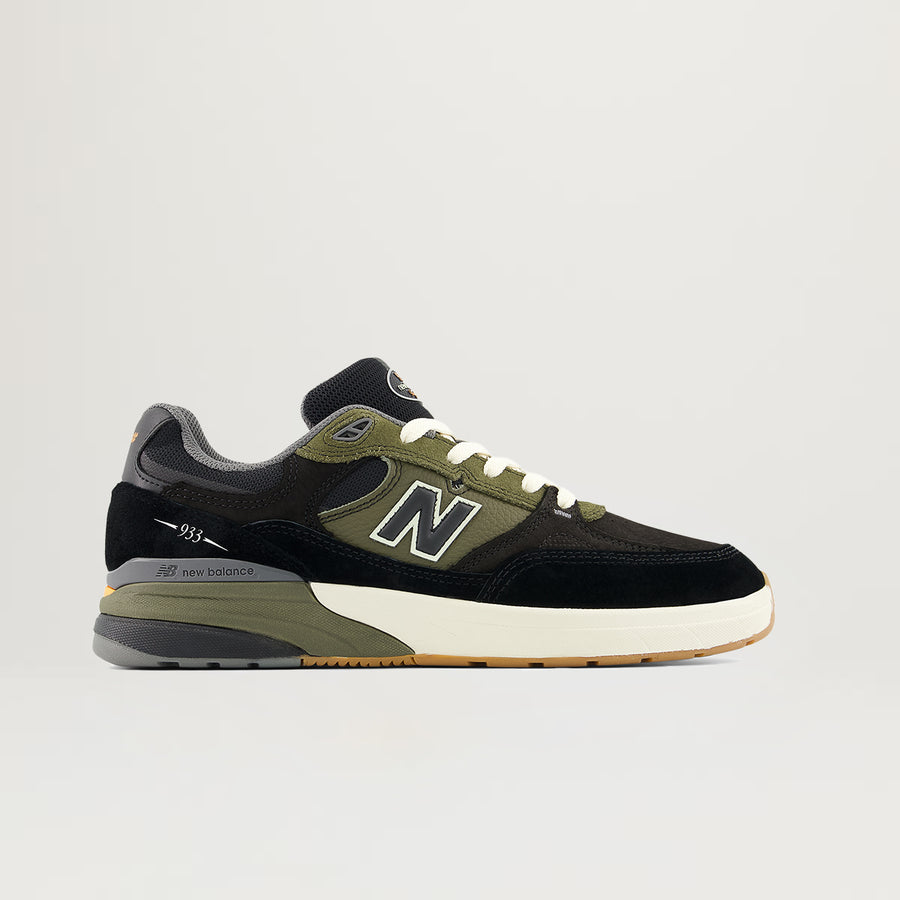 NB Numeric Reynolds 933 (Black/Dark Olivine)