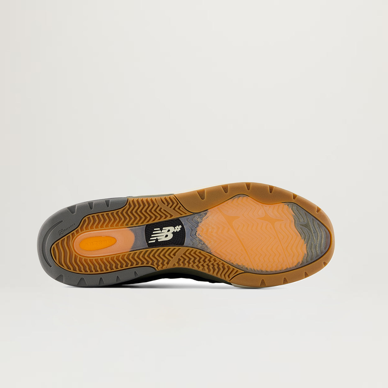 NB Numeric Reynolds 933 (Black/Dark Olivine)