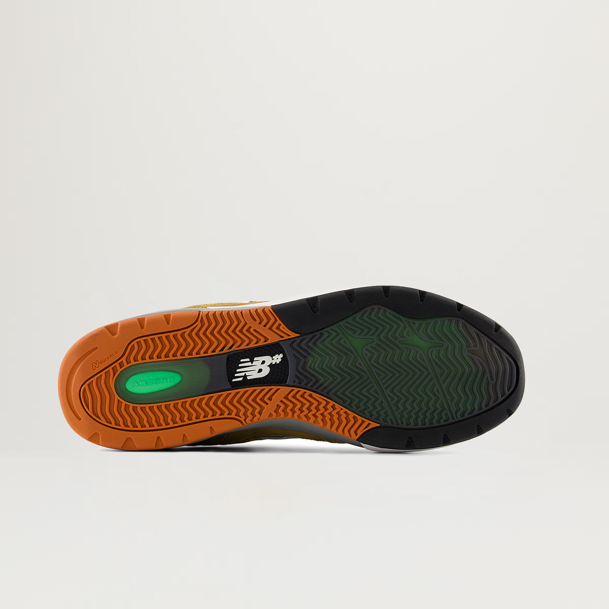 NB Numeric Reynolds 933 (Camel/Dark Brown)