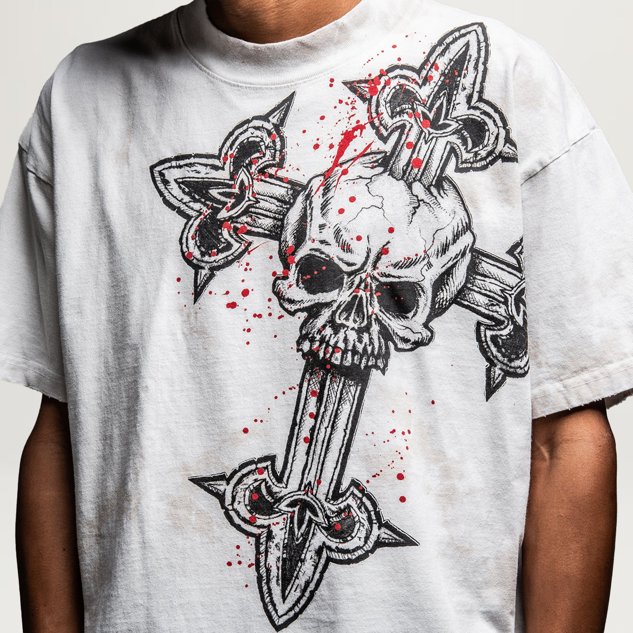 Affliction Cross Tee (Light Grey/White Tea Stain)