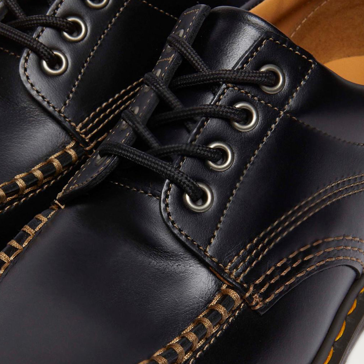 Dr. Martins Lowell Derby (Black Analine)