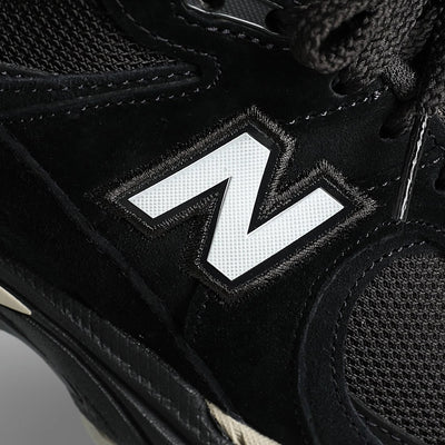 New Balance 2002R (Black)