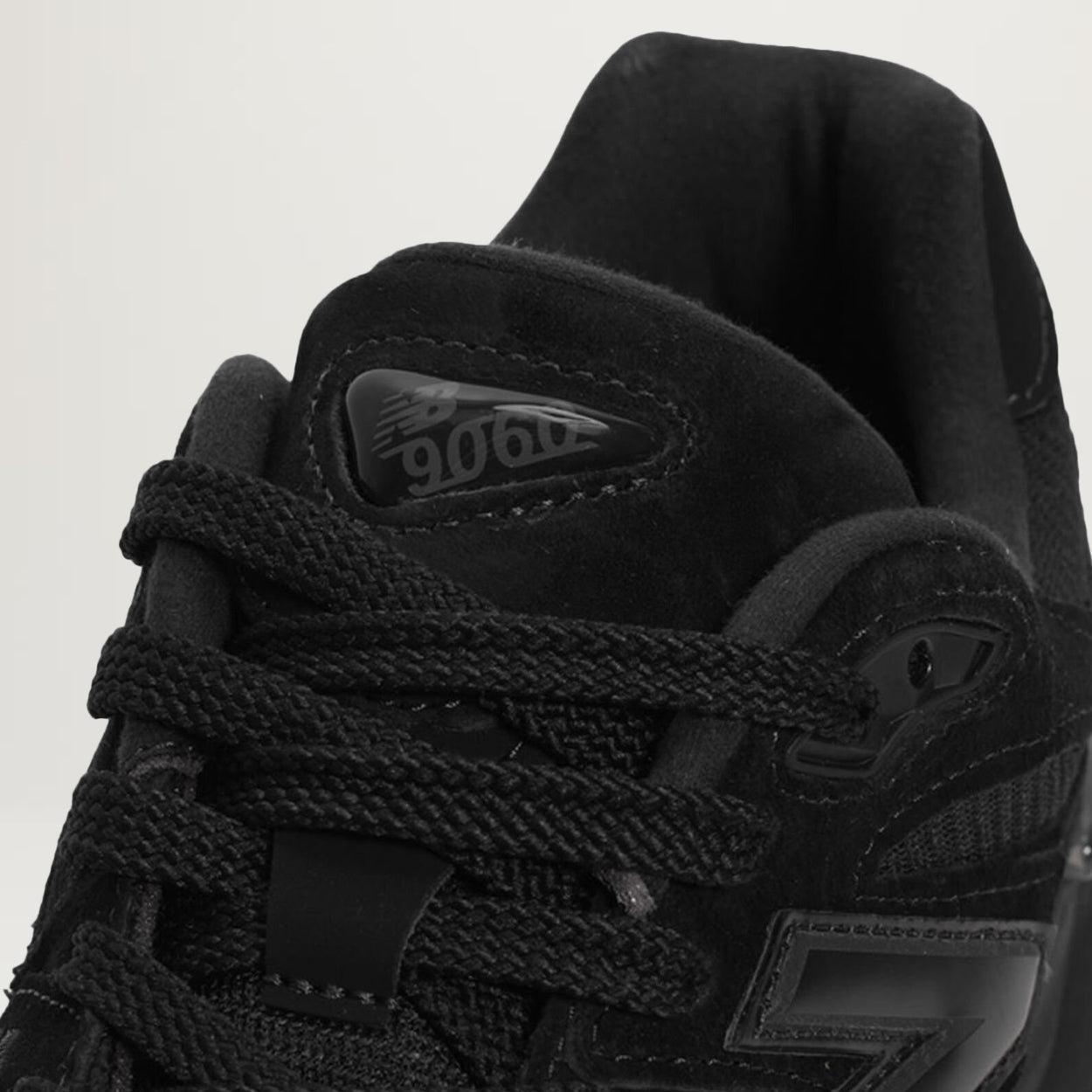 New Balance 9060 (Black/Black)