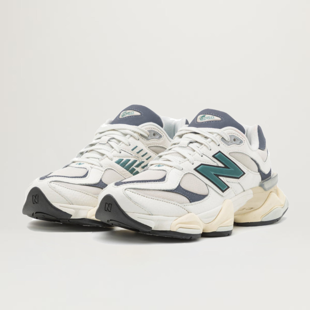 New Balance 9060 (Sea Salt/New Spruce)