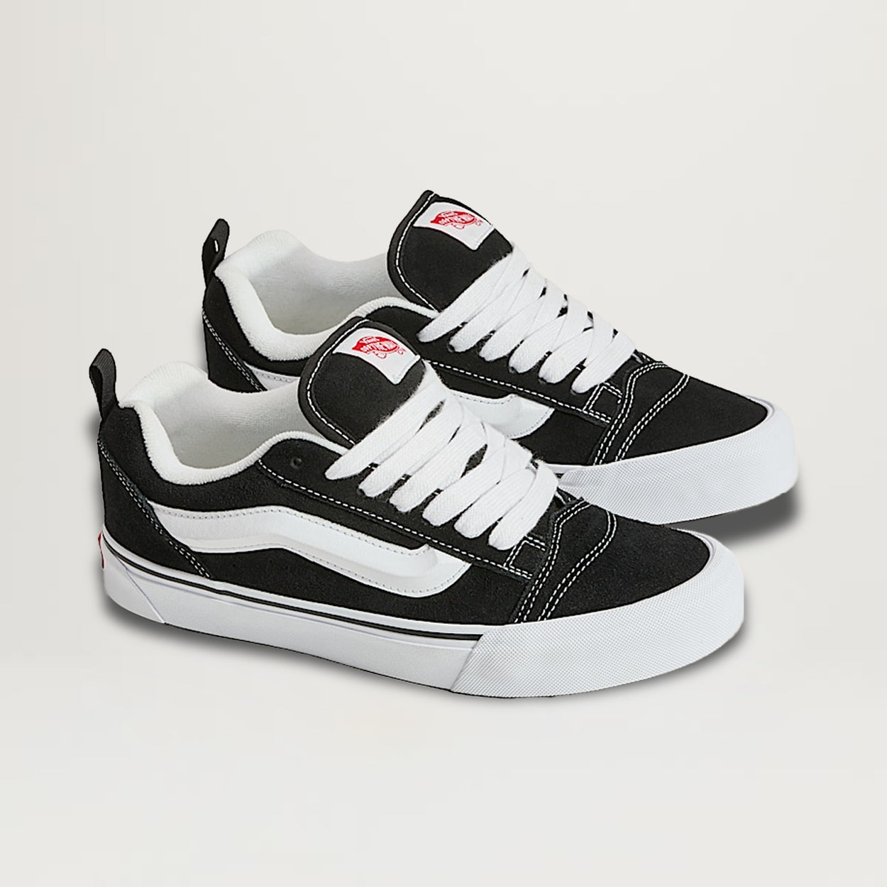 Vans Knu Skool (Black/True White)