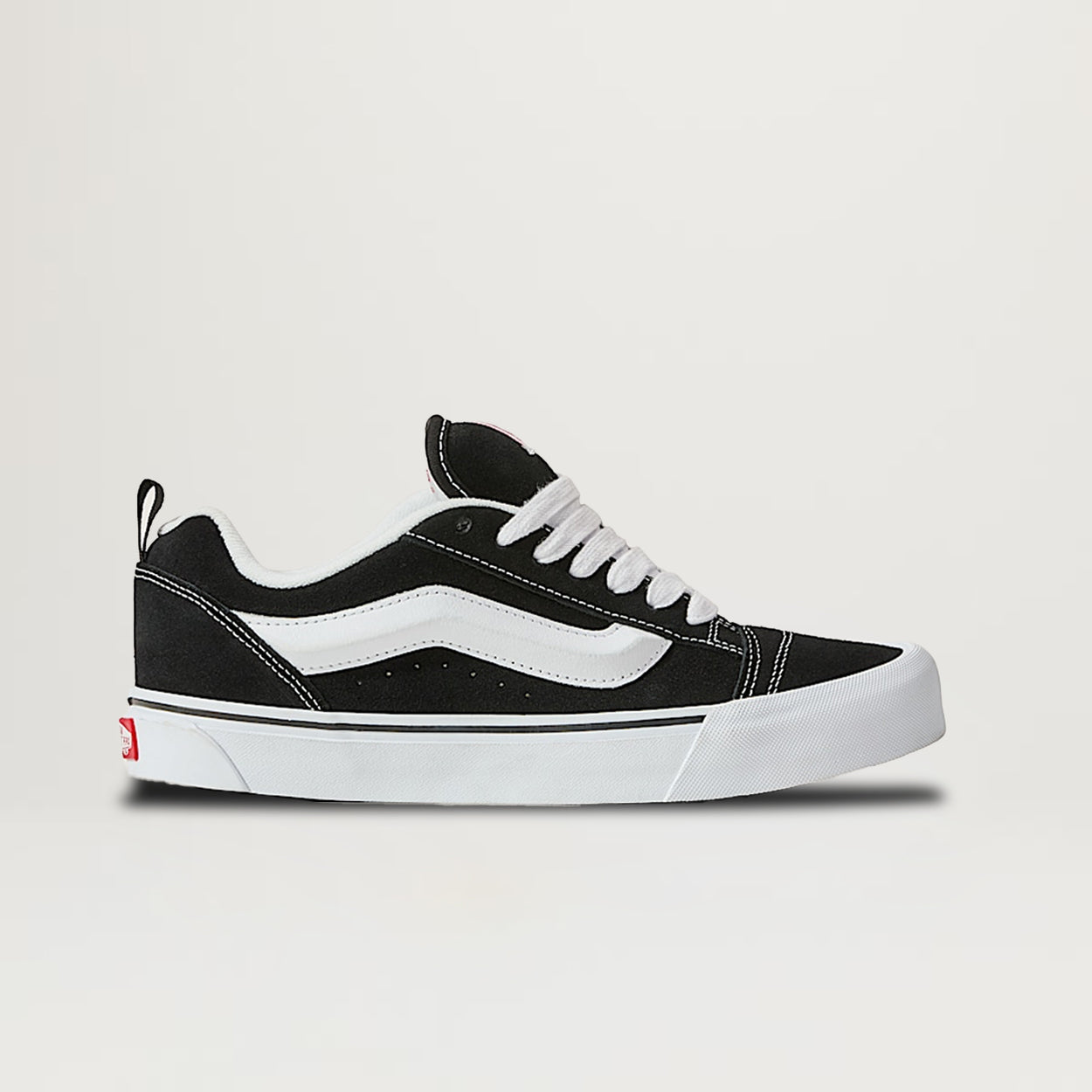 Vans Knu Skool (Black/True White)