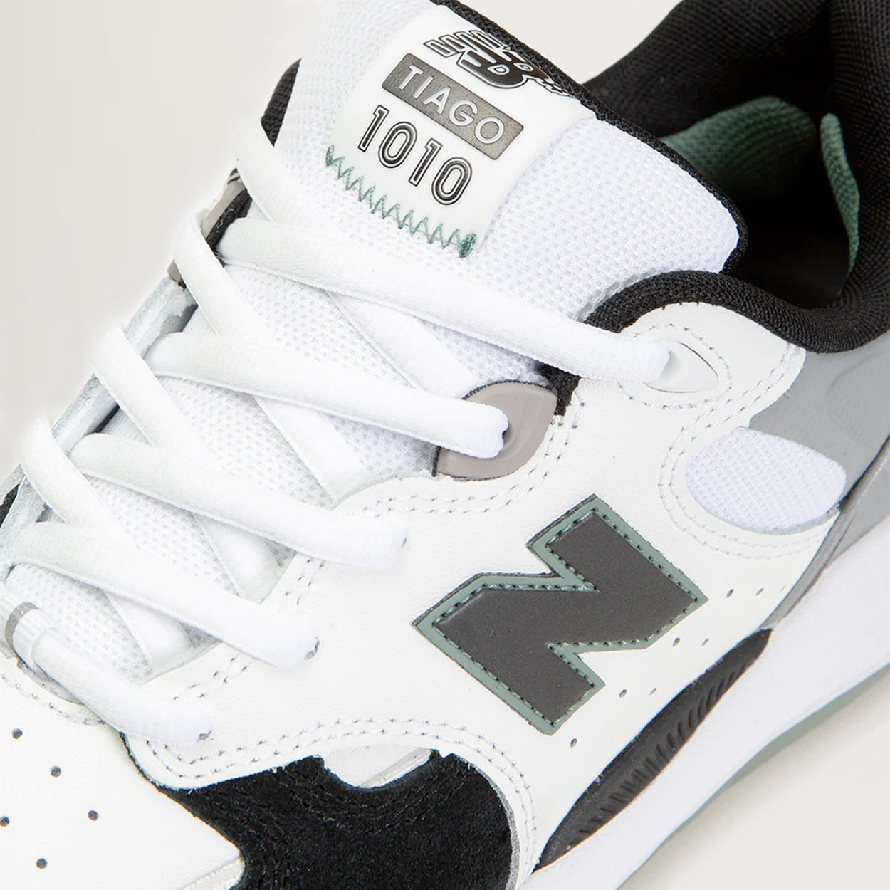 NB Numeric Tiago Lemos 1010 (White/Black) - Size 8